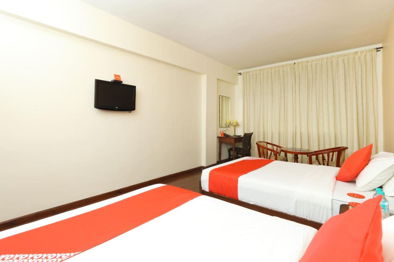 Oyo 15925 Tommaso Hotels And Resorts Sriperumbudur Bagian luar foto