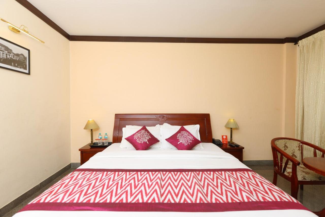 Oyo 15925 Tommaso Hotels And Resorts Sriperumbudur Bagian luar foto