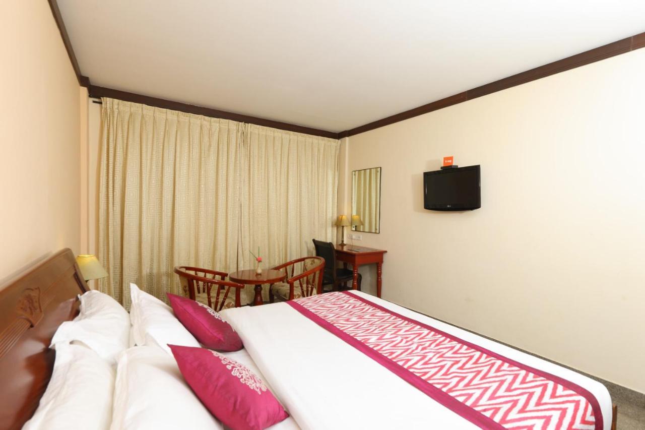 Oyo 15925 Tommaso Hotels And Resorts Sriperumbudur Bagian luar foto